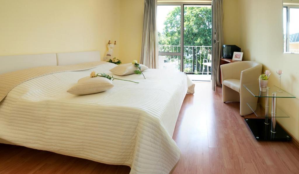 Boutiquehotel Stefanie Bad Voeslau Buitenkant foto